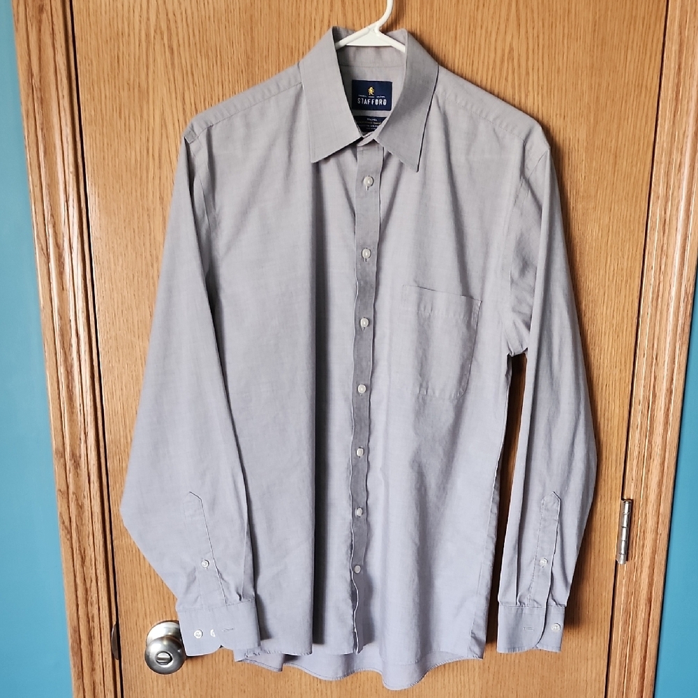 Stafford  Men's Classic Gray Dress Shirt